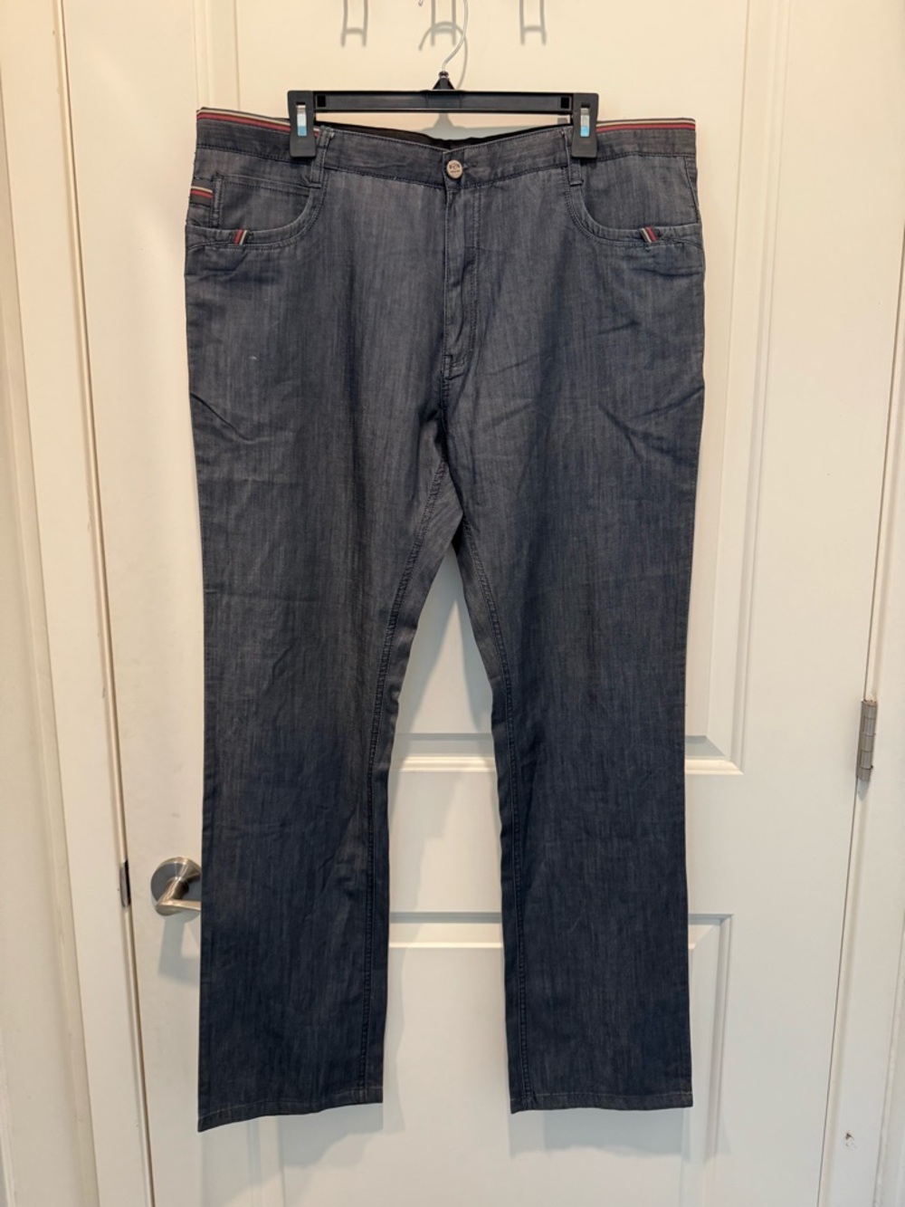 Pavini branded men's jeans in a size 38x32